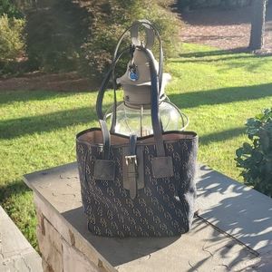 Dooney & Bourke Purse